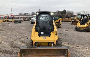 Cargadora Compacta de Dos Velocidades 262D3 2023 con Sistema Hidráulico Completo, Bomba de Motor y Caja de Cambios - Product Image 3