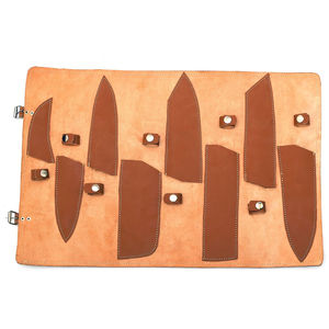 Juego de Cuchillos de Chef Profesionales Burraq, Hechos a Mano, de Acero al Carbono y Acero de Damasco, 8 Piezas, con Mangos de Madera, Diseño Moderno y Ecológico - Product Image 2