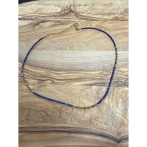 Collar de Cuentas Finas Eileen Quezada, Lapislázuli Azul y Plata de Ley Chapada en Oro de 14k - Product Image 2