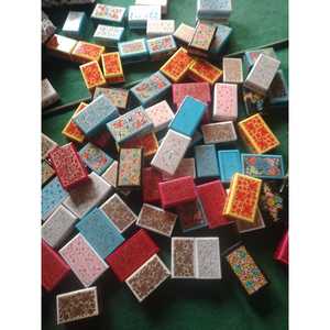 Boîte en papier mâché artisanale et peinte à la main, motif floral, boîte à bibelots, cadeau de la Saint-Valentin pour bijoux, art kashmiri - Product Image 1