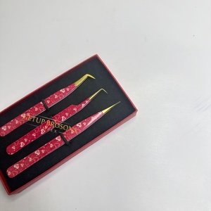 Pince à cils GETUP BROSONS IMPEX personnalisée en acier inoxydable avec revêtement en papier en forme de cœur, pointe dorée, anti-magnétique et poignée diamantée - Product Image 6