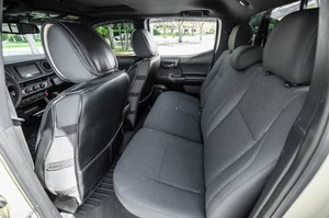 TOYOTA CAMRY TRD OFF-ROAD DOUBLE CAB 4X4 D'OCCASION 2017 (CONDUITE À GAUCHE/DROITE) - Product Image 3