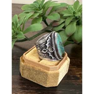 Bague en argent sterling faite à la main par des artisans navajo avec turquoise Royston taille 10.5, sertie de pierres précieuses géométriques - Product Image 2