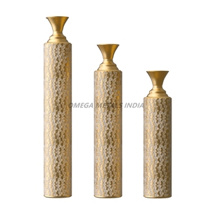 Vases en métal personnalisés de couleur noire avec des formes rondes et des designs élégants parfaits pour améliorer tout espace de vie - Product Image 4