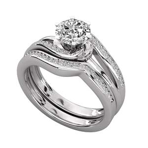 ラウンドカットダイヤモンドスワール婚約指輪 - Product Image 3