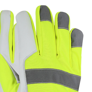 Guantes de Seguridad de Alta Calidad al por Mayor en Color Naranja con Blanco y Negro, Producto de Moda para Montaje, por KARIMAN MANUFACTURING - Product Image 4