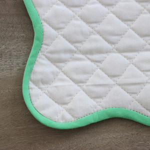 Napperons de Table matelassés en coton de qualité supérieure avec bordure verte - Product Image 5