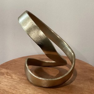 Sculpture de table abstraite en nœud antique en aluminium argenté, pièce d'art moderne polie pour la maison ou le bureau - Product Image 4