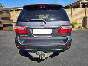 Toyota Fortuner 3.0D-4D d'occasion, conduite à gauche/droite, 2010 - Product Image 3