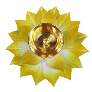 Linterna de latón artesanal con acabado de diseño para decoración del hogar y uso de Diwali Pooja - Product Image 1