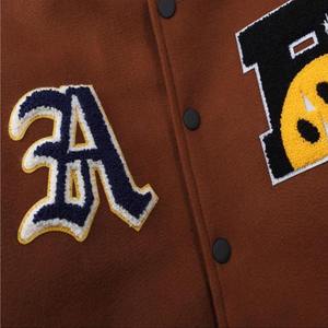 Vente en gros 100% laine Varsity Letterman Veste pour hommes Forte demande Conception personnalisée Manches en cuir Chenille Broderie Patchwork - Product Image 3