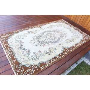 3.9x6.6 ft Vintage Turkish Rug, Area Rug, <b>Brown</b> White Southwestern <b>Wool</b> Rug - Product Image 2