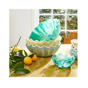 Bol décoratif en résine fait à la main finition élégante brillante design artistique moderne adapté aux collations de salades de fruits ou au salon - Product Image 1