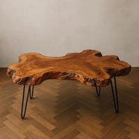 Table basse contemporaine en bois de teck à bord vivant pour la maison, villa, hôtel ou bureau pour le salon ou l'appartement