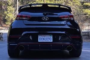 Hyundai Veloster N d'occasion propre, modèle 2020 - Product Image 2