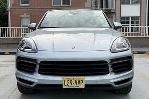 Excellent état, Porsche Cayenne Coupé 3.0 L Turbo V d'occasion, modèle 2020 - Product Image 5
