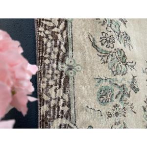 Tapis vintage 6x9,2 pieds, grand tapis turc, tapis uni brun - Product Image 4