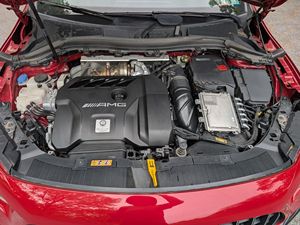Mercedes-AMG GLA45 2021 Usado en Excelentes Condiciones, 382 hp, Turbo de 4 Cilindros, Tracción en las Cuatro Ruedas, Color Rojo Patagonia - Product Image 6