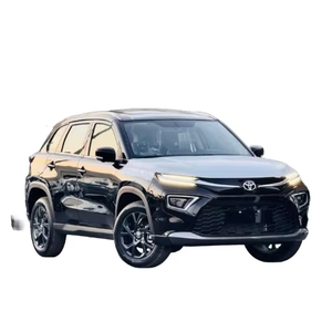 SUV compact d'occasion 2025, moteur essence >6L, automatique, intérieur foncé, sièges en tissu, conduite à gauche, jantes R18, toit panoramique, style Force Max - Product Image 1