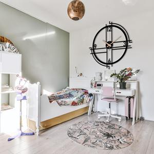 Horloge murale élégante ronde en métal noir Design minimaliste moderne parfaite pour la décoration de la chambre, du salon, du bureau ou de la cuisine - Product Image 5