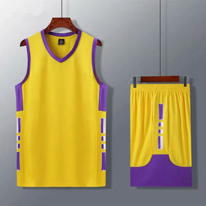 Nouveau 2025 Meilleur design de qualité supérieure vente uniforme de basket-ball personnalisable avec votre propre logo ensembles respirants en bas quantité minimale de commande Amano Sports - Product Image 4
