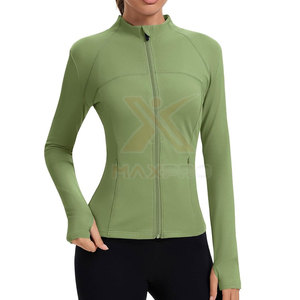 Veste de yoga pour femmes toutes saisons - Respirante, grande taille, logo sur le devant, séchage rapide, haute qualité - Product Image 3