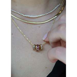 Colgante artesanal de oro rosa con amuleto de piedra de nacimiento tipo baguette, Alexandrita (Rhodolita) y Cuarzo Rubí Natural AAA de 1ctw, con baño de rodio - Product Image 2