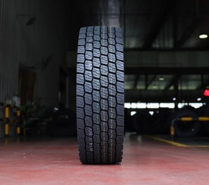 ยางรถบรรทุกขนาด 285/75R24.5 สำหรับงานหนักทุกตำแหน่ง ออกแบบมาเพื่อการใช้งานหลายเพลา พร้อมการยึดเกาะที่เชื่อถือได้และการสึกหรอของดอกยางที่สม่ำเสมอ - Product Image 6