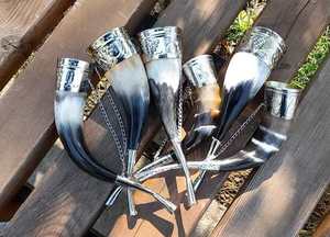 Authentique corne à boire viking en buffle, artisanale, polie, motif loup, cadeau artisanal naturel unique - Product Image 3