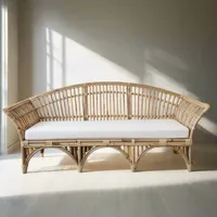 Canapé causeuse confortable de style bohème fabriqué à la main en rotin naturel avec coussins de dossier et de siège en peluche pour forme carrée d'appartement