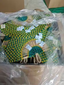 Éventail artisanal en jonc de mer tressé, en paille naturelle et feuille de palmier, décoratif, pour l'été, rafraîchissant - Exportateur - Macy - Product Image 5