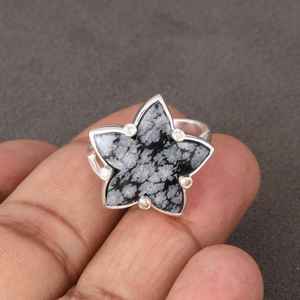 แหวนเงินสเตอร์ลิงลายเกล็ดหิมะออบซิเดียนทำมือดอกไม้ค็อกเทลเครื่องประดับอัญมณีโบฮีเมียนของขวัญสำหรับเธอ - Product Image 3