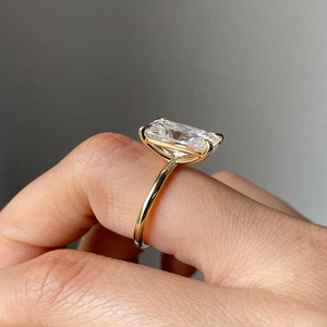 2.01CT Lozenge Lab Grown Diamond Ring para mujer 14K Oro amarillo Estilo solitario Joyería de compromiso de Ethical Jewelry - Product Image 2