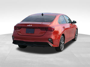 K-i-a F-o-r-t-e L-X-S F-W-D 2023 - Product Image 3