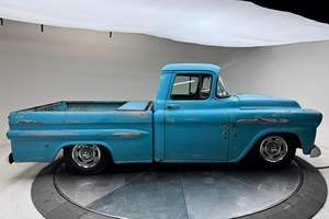 Chevrolet Apache 3100 de 1958, conversion électrique, boîte manuelle 5 vitesses, d'occasion, construite par Conductive Classics - Product Image 4