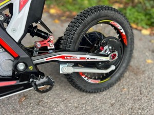 Bicicleta Eléctrica para Niños T-R-S On-e 16, Modelo de Alta Gama en Oferta, con 2 Años de Garantía Internacional - Product Image 2