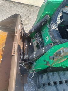 Chargeuse compacte sur chenilles Boobcat T550 de 2017, en bon état, occasion, à vendre avec livraison rapide dans le monde entier - Product Image 4