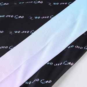 Ensemble d'uniformes de basket-ball personnalisés haut de gamme, fabriqués en tissu polyester respirant, adapté à tous les niveaux de joueurs - Product Image 4