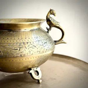 Maceta Moderna de Latón Tallado para Uso en el Hogar y en el Suelo - Product Image 2