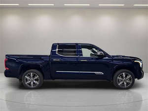 Toyota Tundra Capstone HV 4x4 2024 Estándar, Camioneta de Cabina Doble Capstone HV 4 Puertas SB - Product Image 3