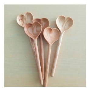 Ensemble de cuillères en bois de qualité supérieure avec une belle finition naturelle pour la maison et le restaurant - Product Image 1