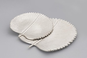 Bandeja de Servir de Aluminio con Forma Única y Color Esmaltado, Estilo Elegante, Hecha a Mano, Decorativa para el Hogar - Product Image 2