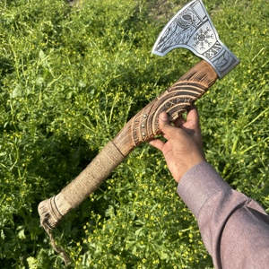 Hache à double tête en acier à haute teneur en carbone forgée à la main robuste et personnalisable pour le bushcraft et l'utilisation tactique Drop Shipping Camping hache - Product Image 2