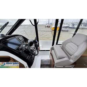 Bateau de plaisance de luxe Jeanneau Merry Fisher 895 Offshore, coque en fibre de verre et acier, pour la pêche, la patrouille, la navigation rapide et le remorquage. - Product Image 1