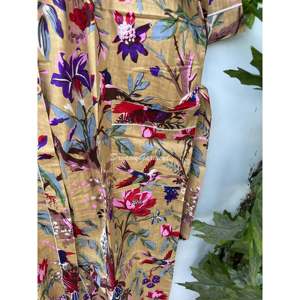 Robe Kimono en Coton Faite Main Imprimé Ikat Douce et Décontractée avec Cordon de Serrage Taille XL pour Familles et Demoiselles d'Honneur – Idéale pour la Maison - Product Image 3