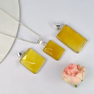 Collar con Colgante Cuadrado Geométrico de Ónix Amarillo, Cadena de Serpiente, Zirconia con Corte Cojín, Perla y Diamante, Estilo Minimalista para Boda o Compromiso - Product Image 3