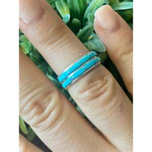 Anillo Hecho a Mano con Turquesa Kingman e Incrustaciones de Plata de Ley, Hecho en Navajo para Uso Diario, Chapado en Platino y Rodio, Certificado por IGI - Product Image 2