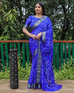 Sarees Banarasi à la recherche élégante et prête à l'emploi Saree Banarasi avec Bandhej Saree en soie à un prix abordable - Product Image 2