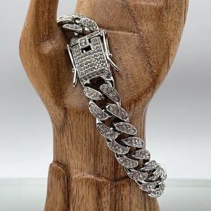 สร้อยข้อมือคิวบันแบบพรีเมียม ชุบเงิน ประดับเพชรเทียม สไตล์ฮิปฮอป เครื่องประดับหรูหราโดดเด่น - Product Image 2