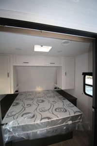 Nuevo Remolque Keystone B-u-l-l-e-t C-l-a-s-s-i-c 2640BH 2025 - Product Image 4